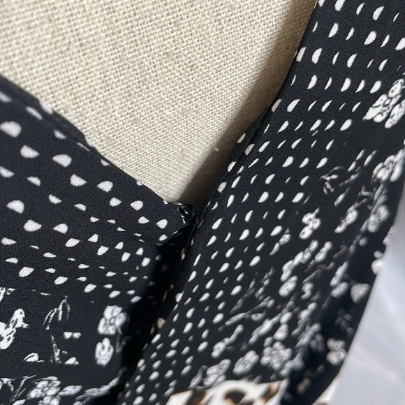 184 Cabi Samantha Crossover animal Print Tank Top Size 12 - Picture 3 of 7